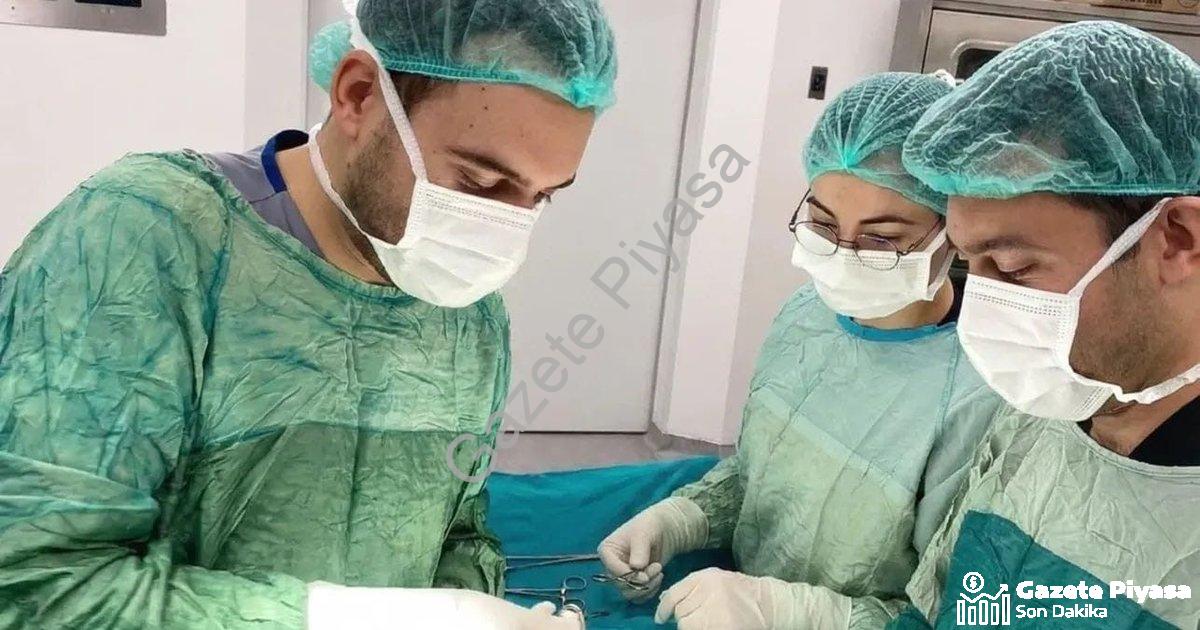 "Şuhut Devlet Hastanesi'nde Başarılı Fıtık Operasyonu: Sağlıkta Yeni Dönem" başlıklı haber için foto